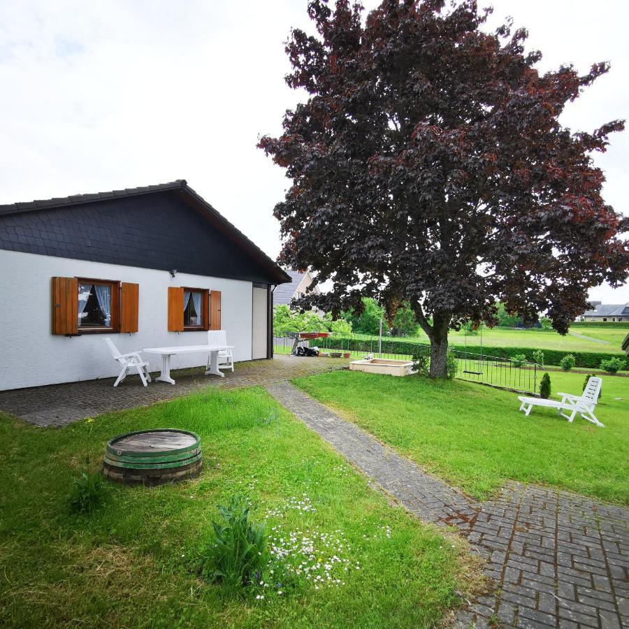 Bb19 Eifel-Ferienhaus Am Moseltal Mit Saunahaus Beuren  Exterior photo